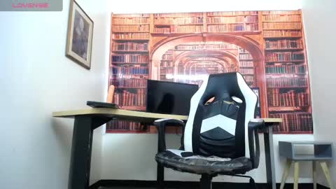 Snapshot of kevin__max_ chatting on 01-21-25, 10:19 Kev online show from 01-21-25, 10:19