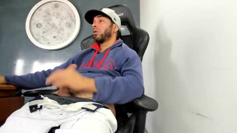 Kevin online show from 02-10-25, 02:26