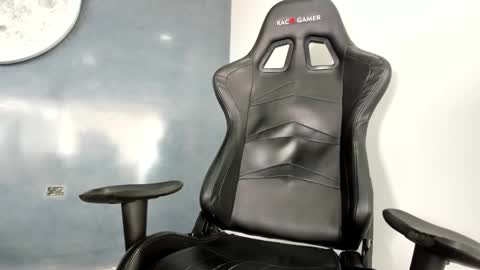 Kevin online show from 03-09-25, 04:33