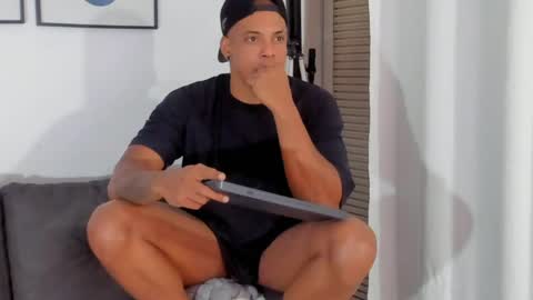 Kevin Lance online show from 04-14-26, 07:25