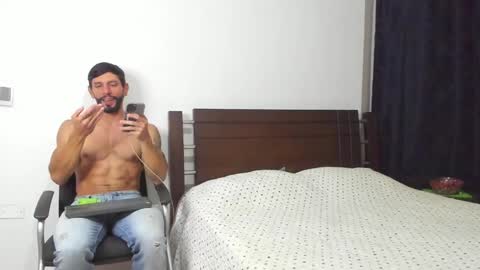 kevin_malone22 online show from 02-11-25, 04:33