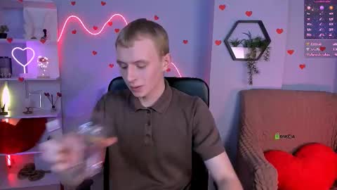 Snapshot of kevin_nix_ chatting on 02-10-26, 10:14 kevin_nix_ online show from 02-10-26, 10:14