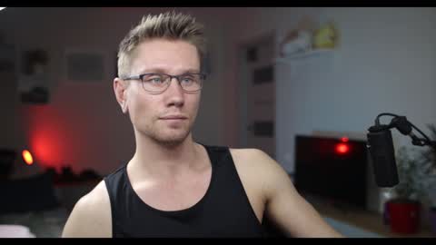 Snapshot of kevin_park chatting on 12-17-24, 05:58 Kev online show from 12-17-24, 05:58