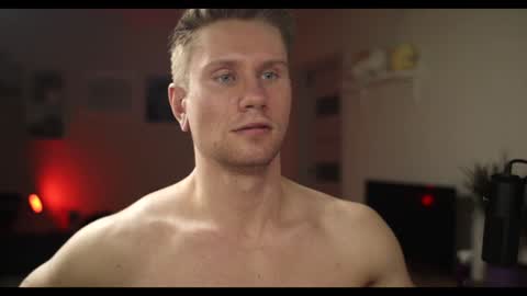 Snapshot of kevin_park chatting on 12-22-24, 09:42 Kev online show from 12-22-24, 09:42