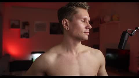 Snapshot of kevin_park chatting on 02-14-25, 04:09 Kev online show from 02-14-25, 04:09