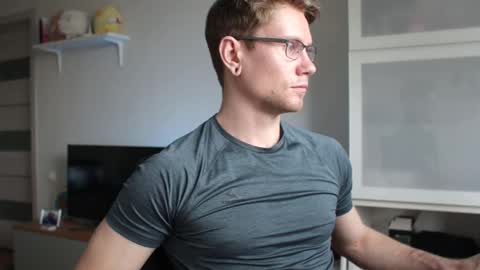 Snapshot of kevin_park chatting on 03-04-25, 01:28 Kev online show from 03-04-25, 01:28