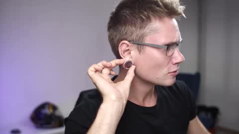 Snapshot of kevin_park chatting on 09-16-25, 12:28 Kev online show from 09-16-25, 12:28