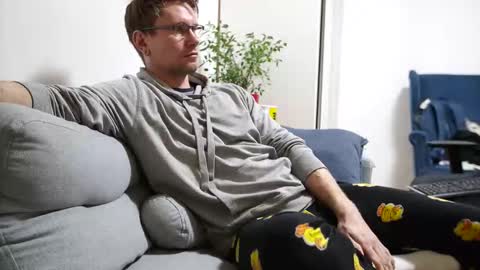 Snapshot of kevin_park chatting on 12-15-25, 07:23 Kev online show from 12-15-25, 07:23