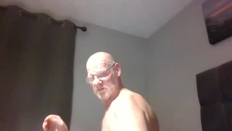 kevlooking4sez online show from 12-31-24, 03:45