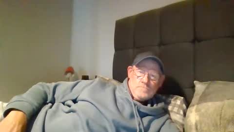 kevlooking4sez online show from 09-10-25, 05:13