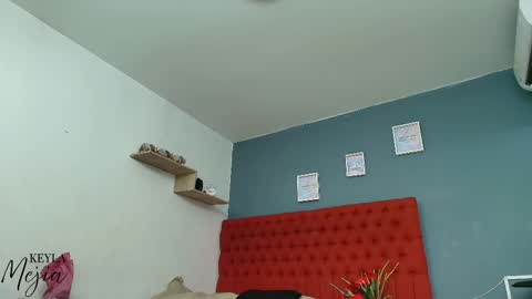 Keyla  online show from 09-10-25, 11:54