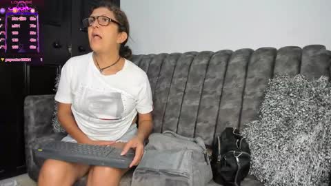 Keila Milf online show from 09-25-25, 02:59