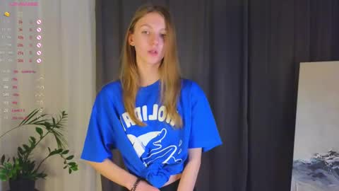 Snapshot of keylalong chatting on 03-01-25, 03:16 Hi Im Mary Glad to see you in my room PVT is open online show from 03-01-25, 03:16