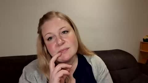 Snapshot of khaleesi0890 chatting on 11-09-25, 05:22 khaleesi0890 online show from 11-09-25, 05:22