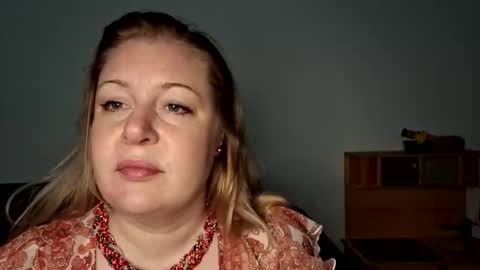 Snapshot of khaleesi0890 chatting on 11-17-25, 07:25 khaleesi0890 online show from 11-17-25, 07:25