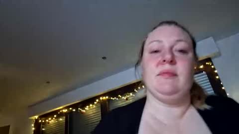 Snapshot of khaleesi0890 chatting on 11-18-25, 08:24 khaleesi0890 online show from 11-18-25, 08:24