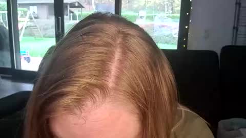 Snapshot of khaleesi0890 chatting on 11-21-25, 08:35 khaleesi0890 online show from 11-21-25, 08:35