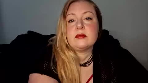 Snapshot of khaleesi0890 chatting on 12-15-25, 09:13 khaleesi0890 online show from 12-15-25, 09:13