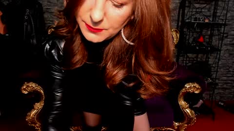 Snapshot of khaleesidomme chatting on 02-03-25, 12:14 Khaleesi online show from 02-03-25, 12:14