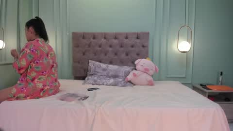 Kathe Hot online show from 02-17-25, 06:15