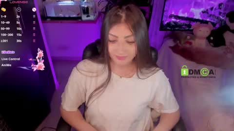 Snapshot of khionebesset chatting on 01-29-25, 12:02 Khi. online show from 01-29-25, 12:02