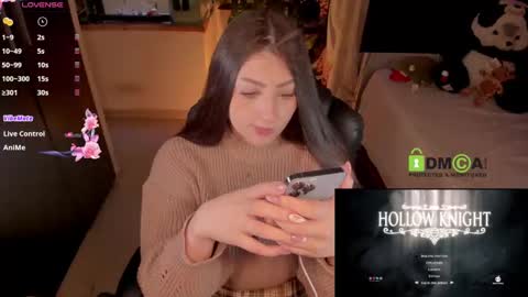 Snapshot of khionebesset chatting on 02-20-25, 05:01 Khi. online show from 02-20-25, 05:01