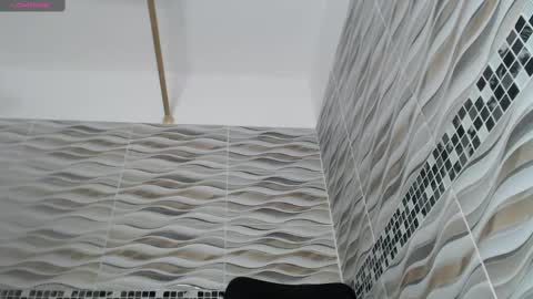 Snapshot of khloe33 chatting on 11-11-25, 09:31 khloe33 online show from 11-11-25, 09:31