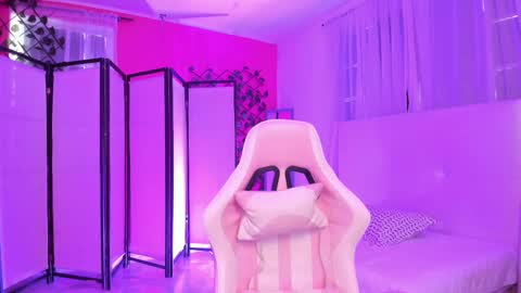 Khloe online show from 10-03-25, 12:46