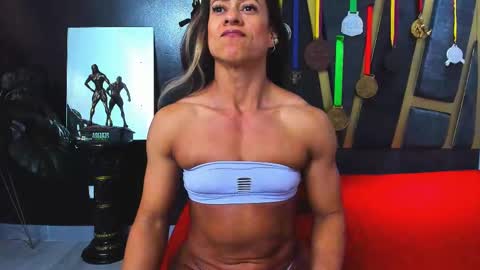 Snapshot of khloe_rossich chatting on 02-09-26, 06:23 online show from 02-09-26, 06:23