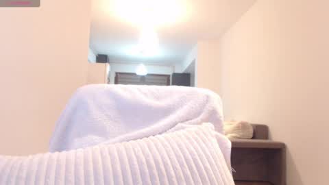 Snapshot of khloe_star chatting on 03-06-25, 05:11 Khloe online show from 03-06-25, 05:11