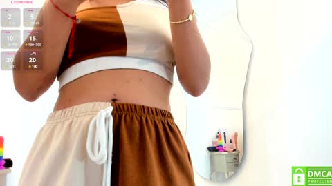 Snapshot of khloeblake chatting on 02-05-25, 05:09 Khloe online show from 02-05-25, 05:09