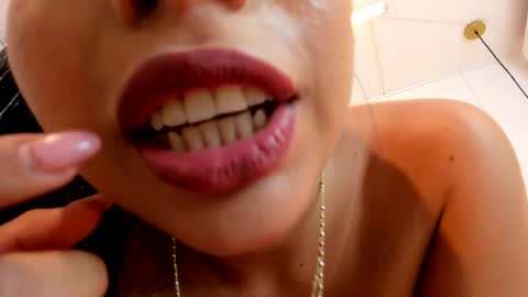 Snapshot of khloeblake chatting on 03-01-25, 09:51 Khloe online show from 03-01-25, 09:51