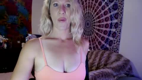 KELLYWILDNNOUT online show from 09-18-25, 05:48