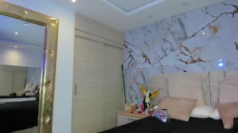    N         M online show from 01-12-26, 11:59