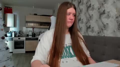 kianna_dior_ online show from 12-21-25, 08:21