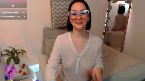 Kiara Bermont online show from 10-18-25, 04:19