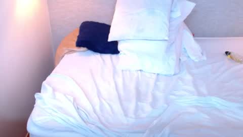 Snapshot of kiara_evanss chatting on 12-29-24, 03:46 Kiara online show from 12-29-24, 03:46