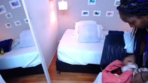 Snapshot of kiara_evanss chatting on 01-28-25, 08:04 Kiara online show from 01-28-25, 08:04