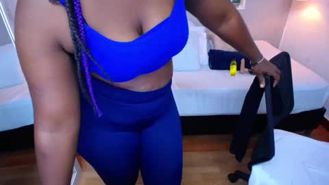 Snapshot of kiara_evanss chatting on 03-05-25, 03:07 Kiara online show from 03-05-25, 03:07