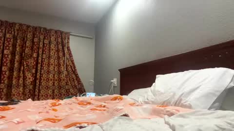 HunneysPlayRoom online show from 09-22-25, 10:17