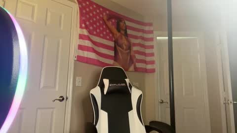 Snapshot of kierstencolexo chatting on 12-18-24, 11:56 KIERSTENCOLEXO 66 AMAZON GODDESS online show from 12-18-24, 11:56