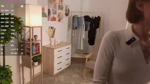 Snapshot of kieshaswymer chatting on 11-07-25, 01:49 Vanessa online show from 11-07-25, 01:49