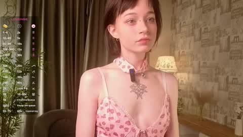 Snapshot of kieshaswymer chatting on 11-21-25, 01:15 Vanessa online show from 11-21-25, 01:15