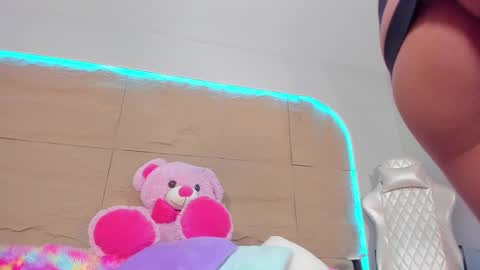 KIM COOPER online show from 03-03-25, 10:06