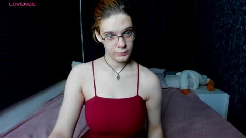 Kiki online show from 01-12-25, 10:12