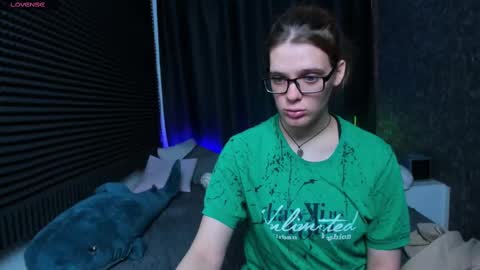 Kiki online show from 03-11-25, 10:07