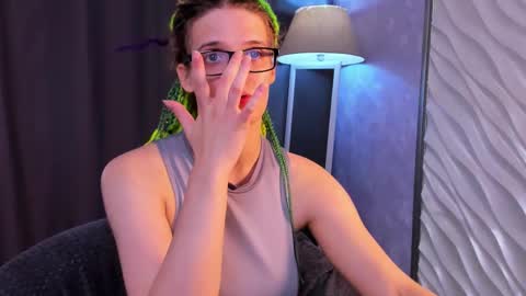 Kiki online show from 09-20-25, 10:05