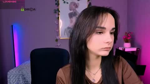 Kira online show from 10-20-25, 07:14