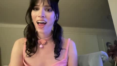 Kiki Hart online show from 02-01-25, 05:28