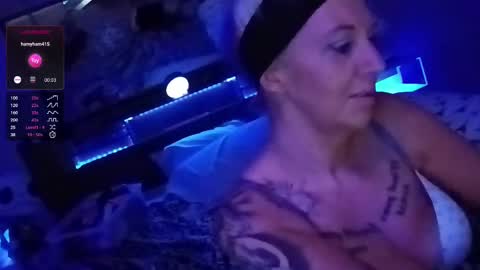 kikilovespartylights online show from 02-07-25, 11:01